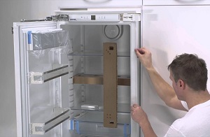 Установка встраиваемого холодильника в Линёво